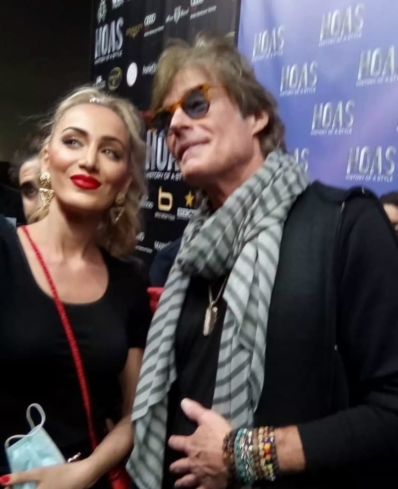 Raffaella Braccolino nel backstage con artisti