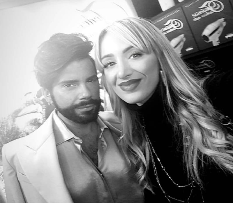 Raffaella Braccolino nel backstage con artisti
