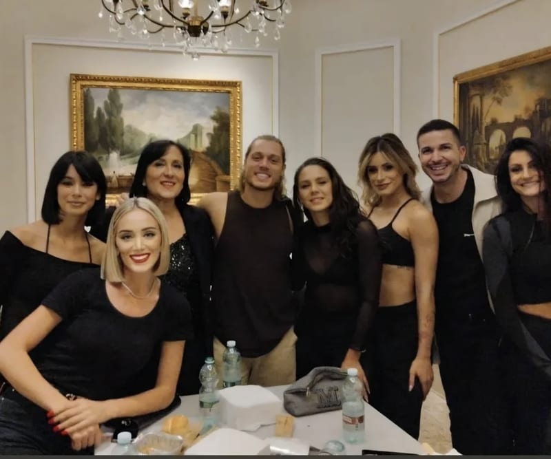 Raffaella Braccolino nel backstage con artisti